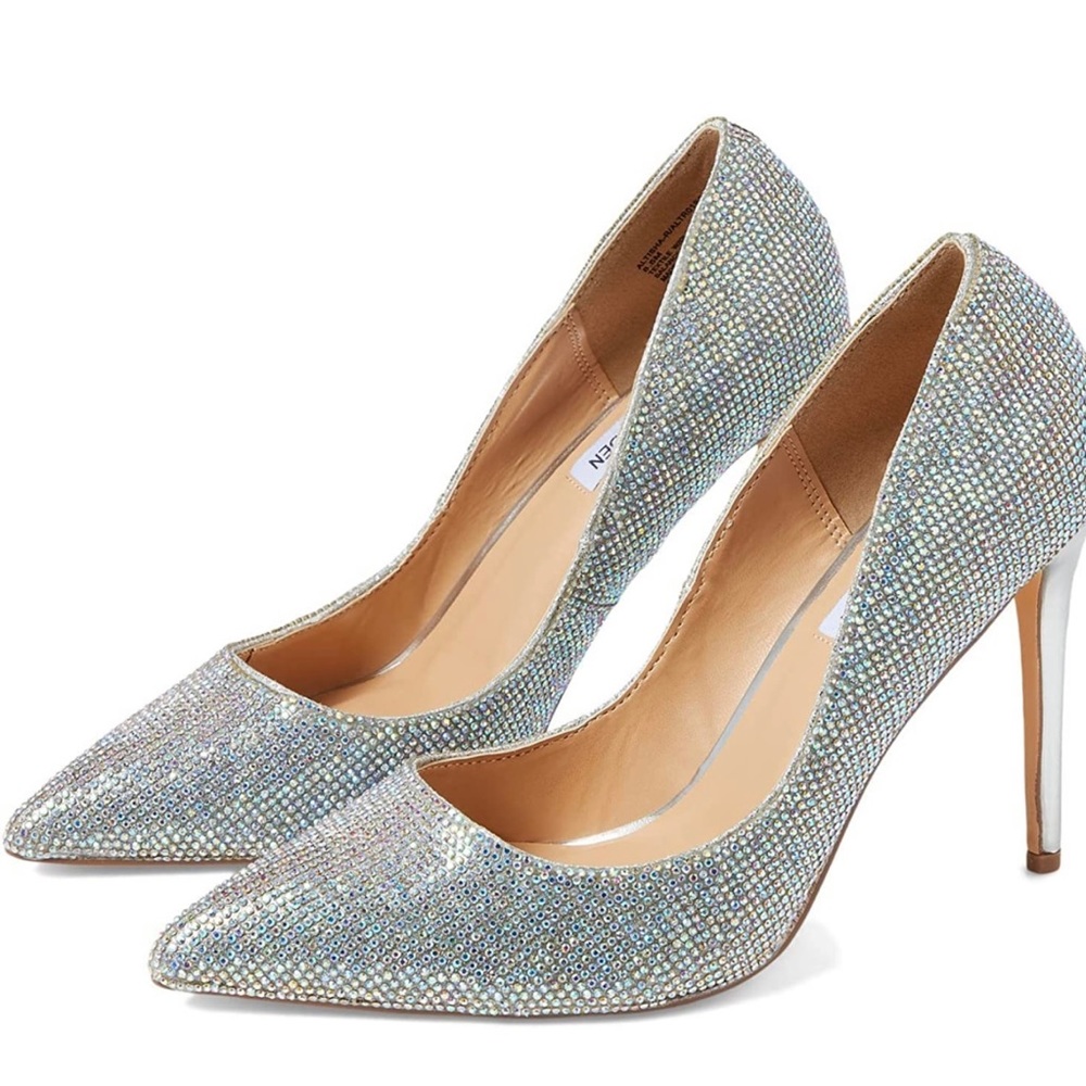 Steve Madden Rhinestones Altisha-R Pump